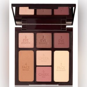 Charlotte Tilbury INSTANT LOOK IN A PALETTE
GORGEOUS, GLOWING BEAUTY